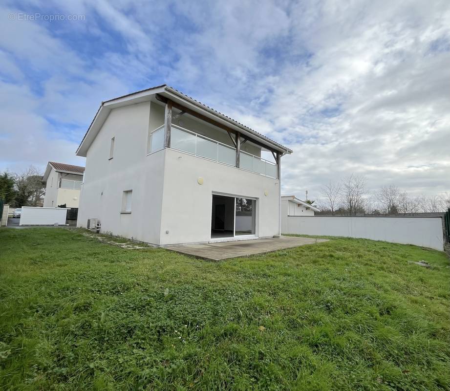 Maison à ARTIGUES-PRES-BORDEAUX