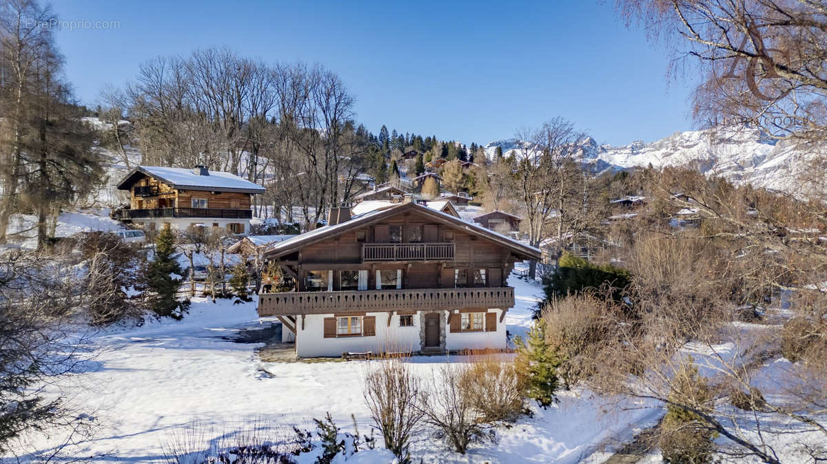 Maison à COMBLOUX