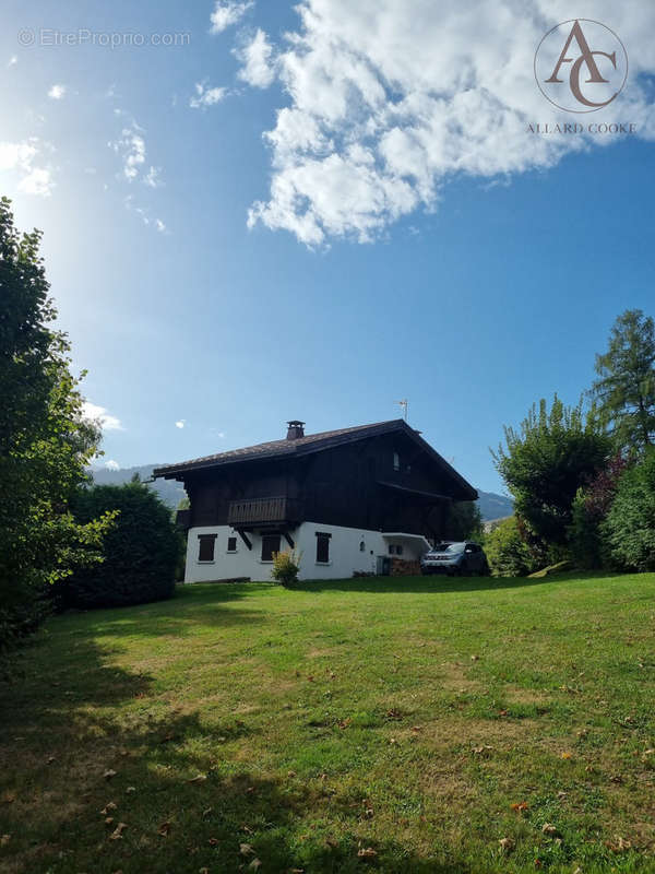 Maison à COMBLOUX