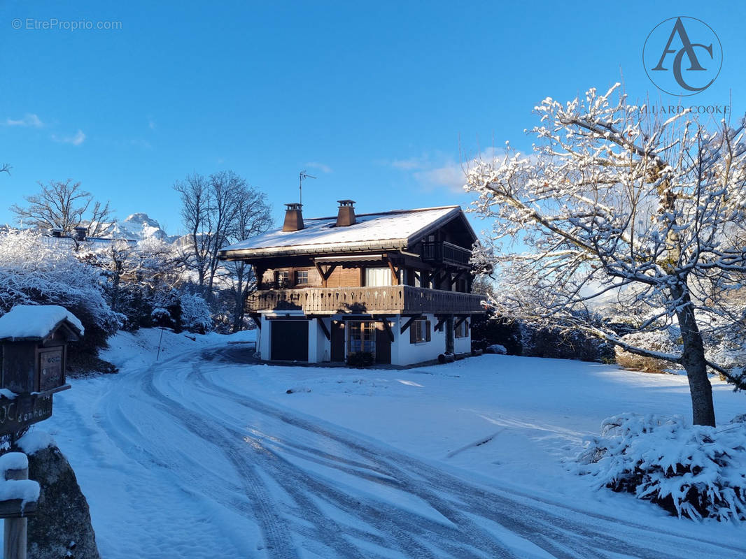 Maison à COMBLOUX