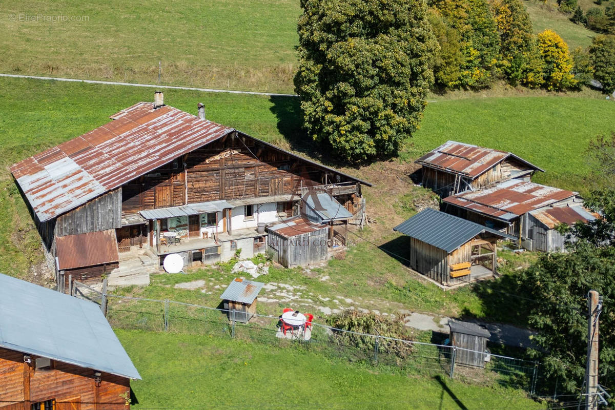 Maison à NOTRE-DAME-DE-BELLECOMBE