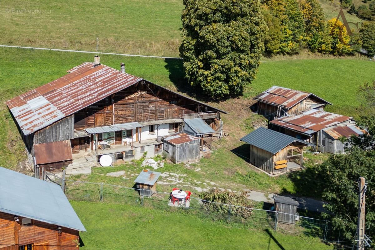 Maison à NOTRE-DAME-DE-BELLECOMBE