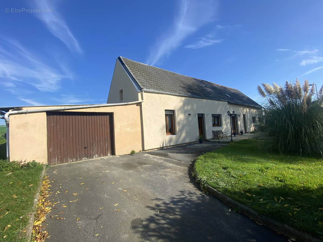 Maison à CHEVENNES