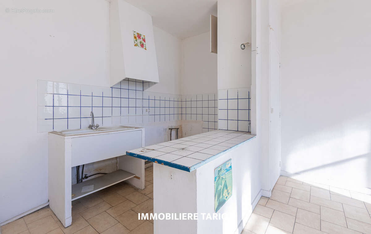 Appartement à MARSEILLE-1E