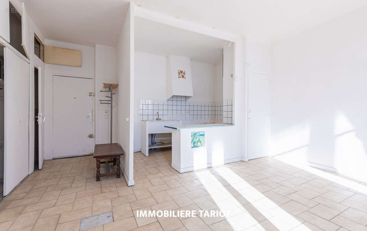 Appartement à MARSEILLE-1E