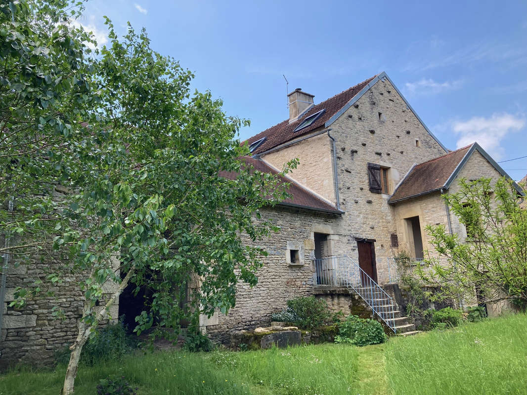 Maison à MONTBARD