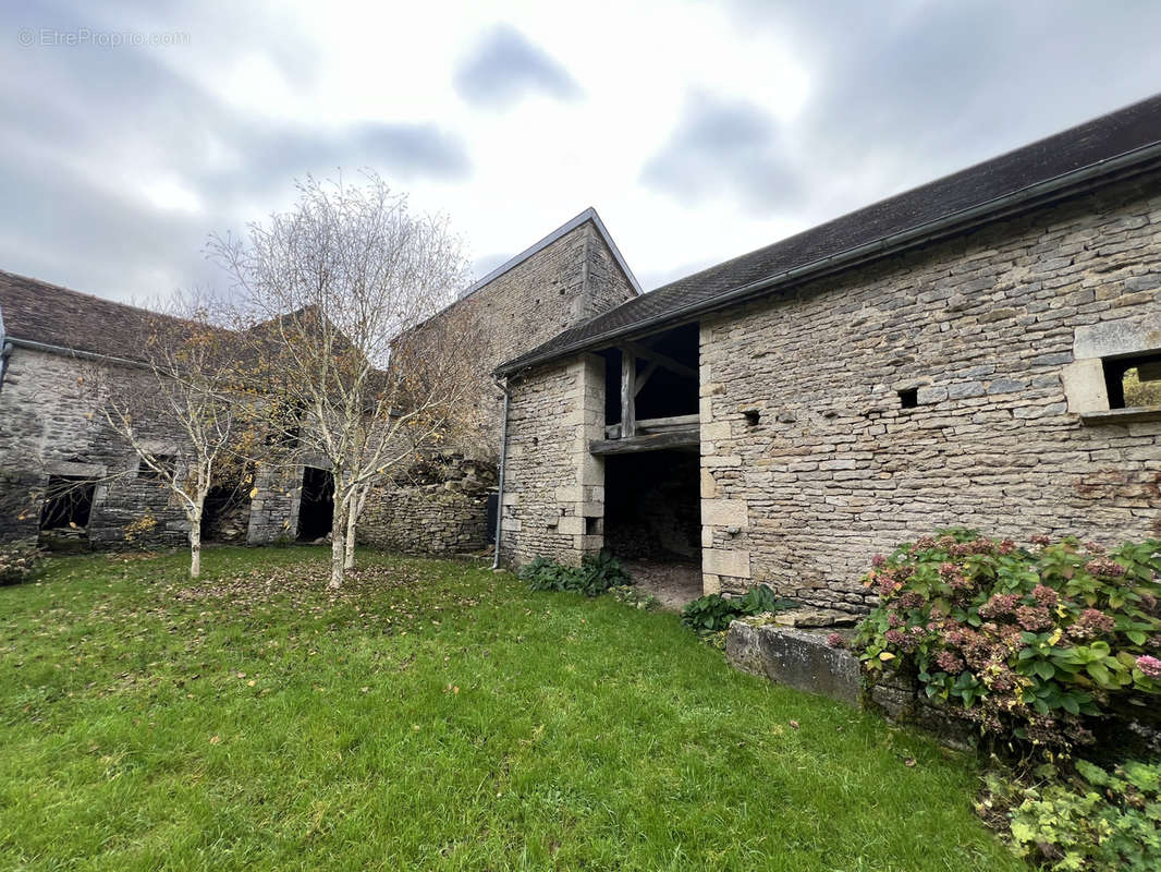 Maison à MONTBARD