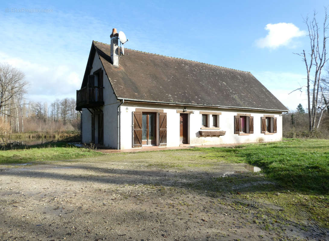 Maison à SAINT-GONDON