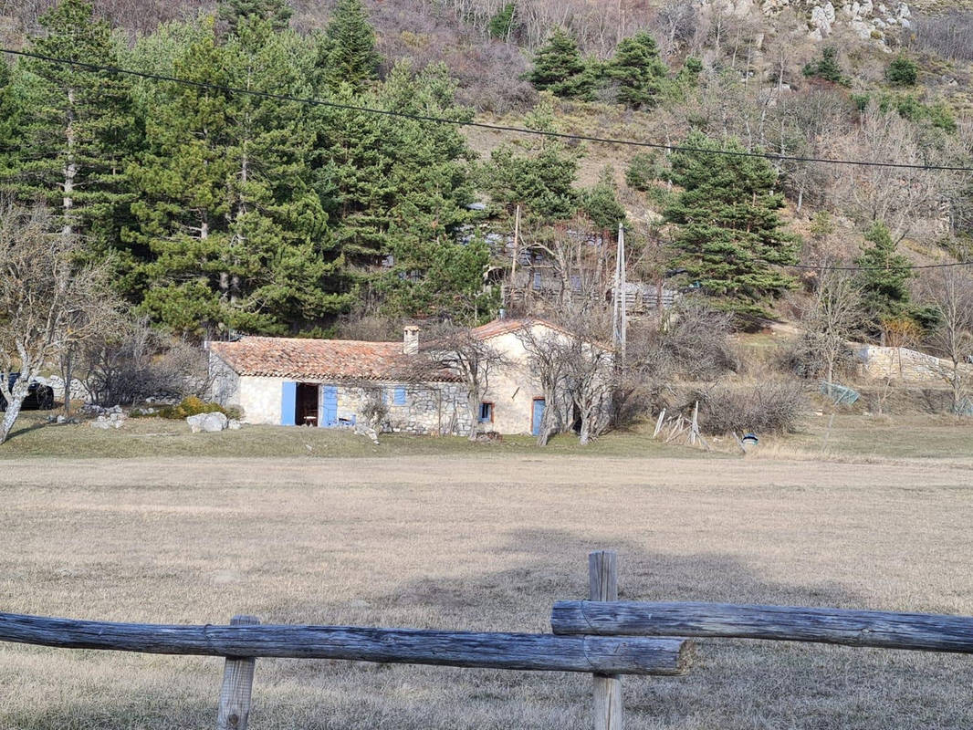 Maison à CAUSSOLS