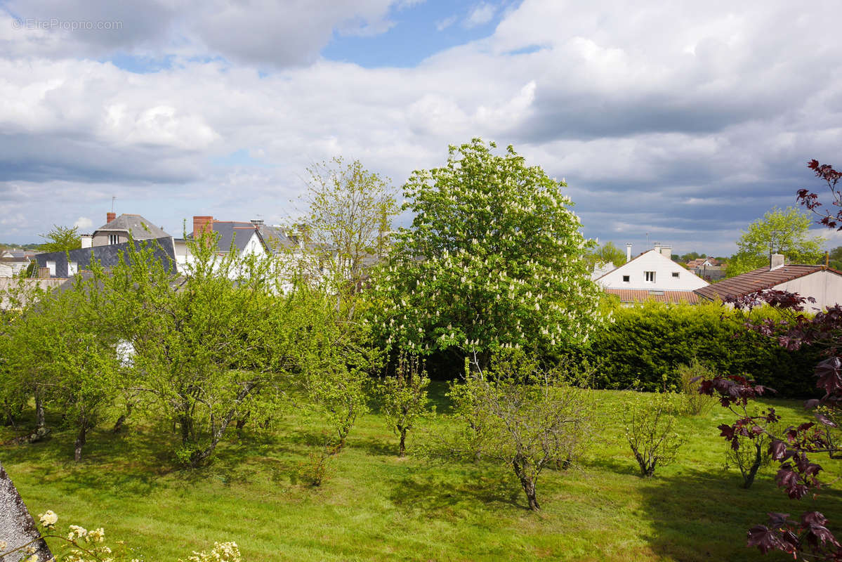 Maison à SAINT-LAURENT-DE-LA-PLAINE