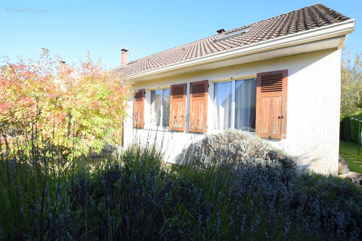 Maison à LE PERRAY-EN-YVELINES