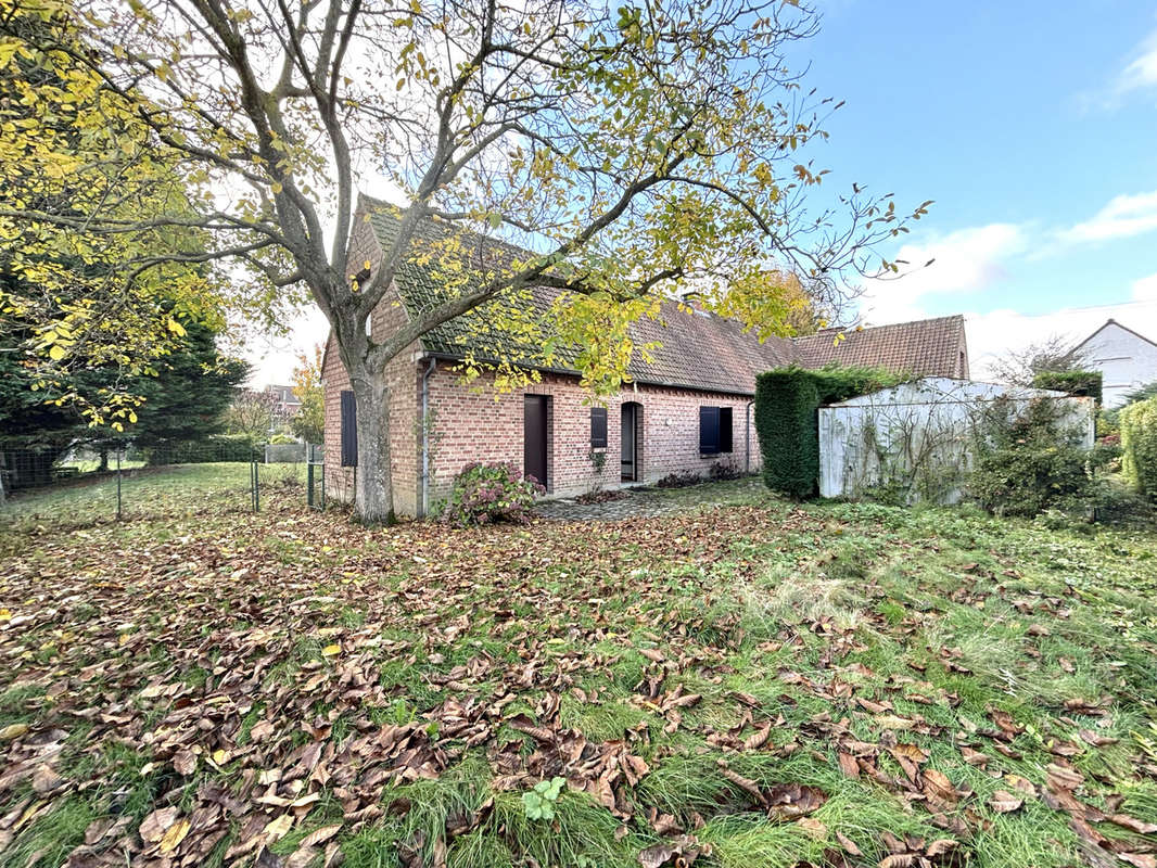 Maison à NEUVILLE-EN-FERRAIN