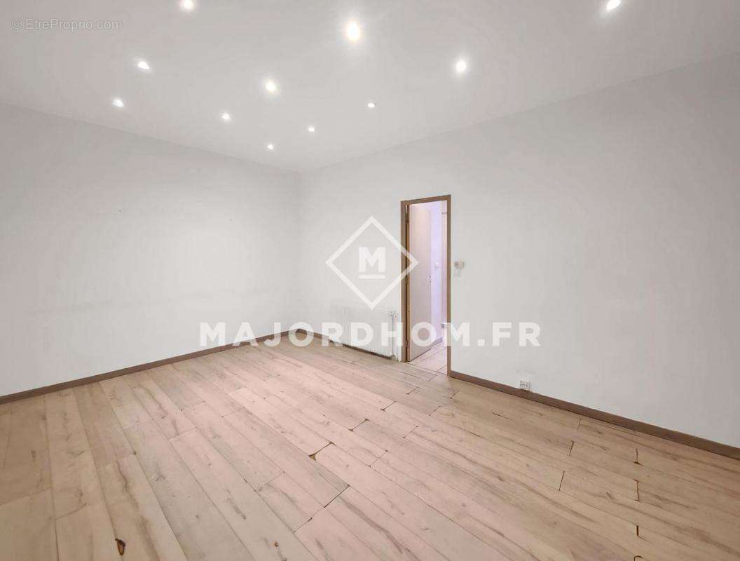 Appartement à MARSEILLE-4E