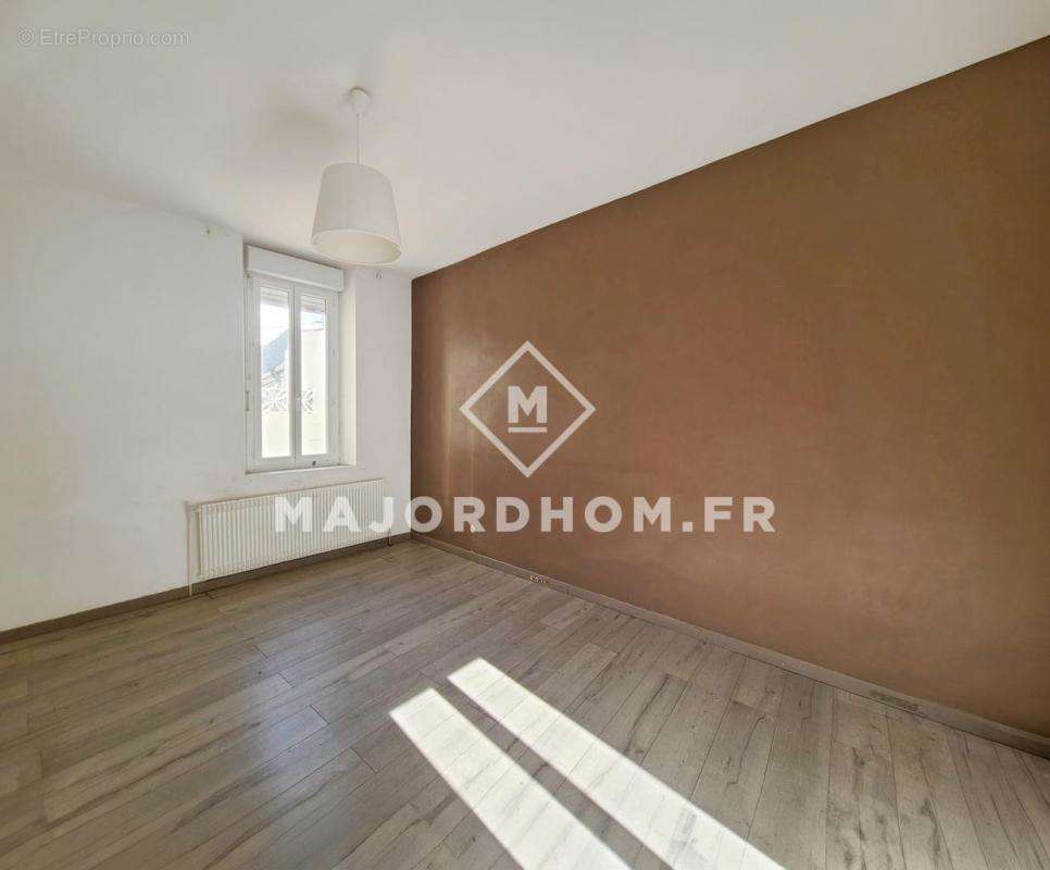 Appartement à MARSEILLE-4E