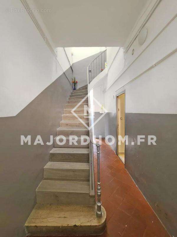 Appartement à MARSEILLE-4E