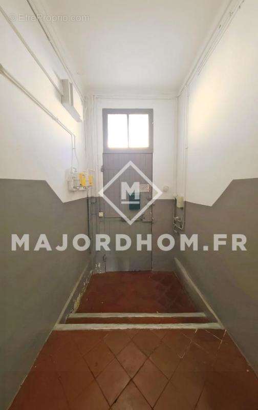 Appartement à MARSEILLE-4E