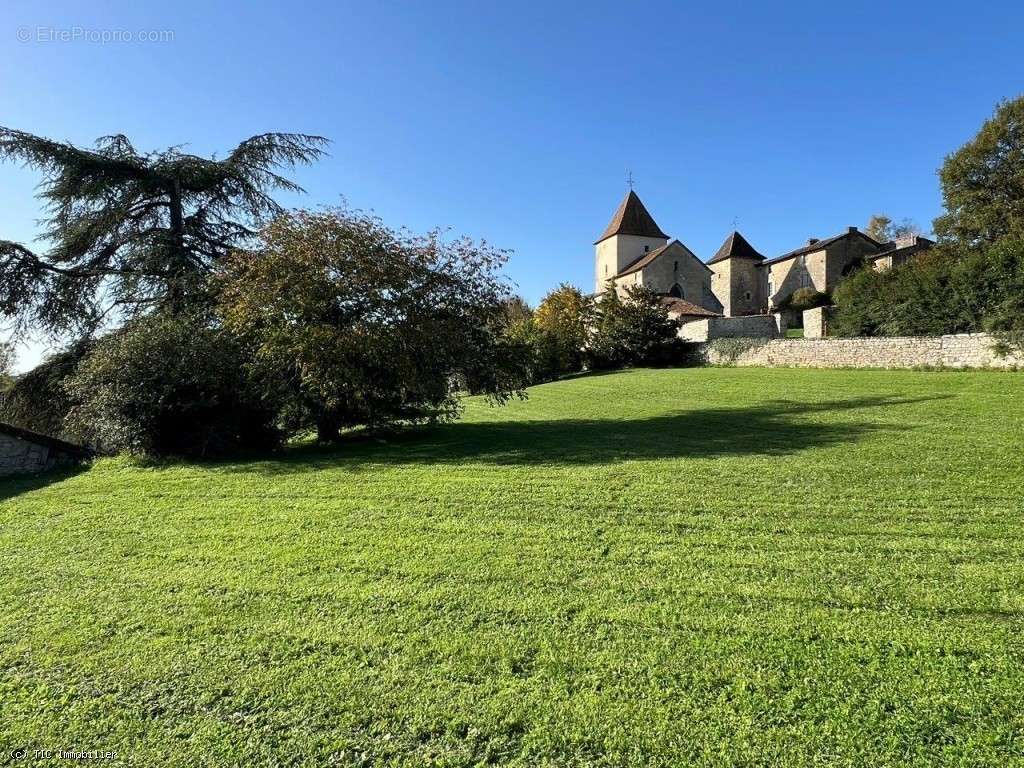 Maison à CELLEFROUIN