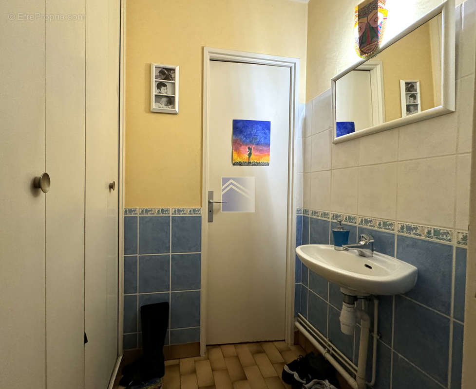 Appartement à COURBEVOIE