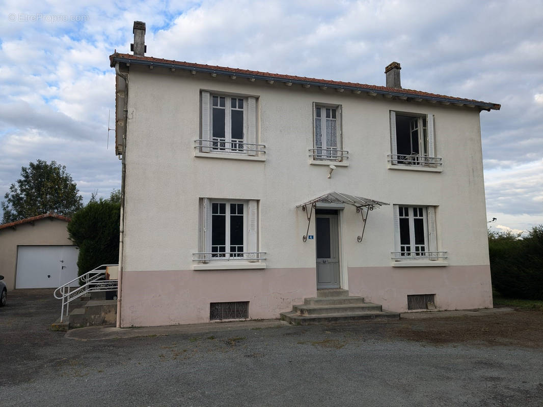 Maison à LE BOUPERE