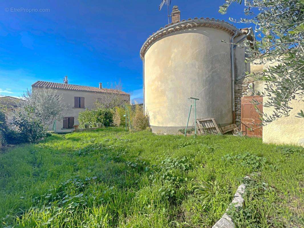 Maison à SAINT-ETIENNE-LES-ORGUES