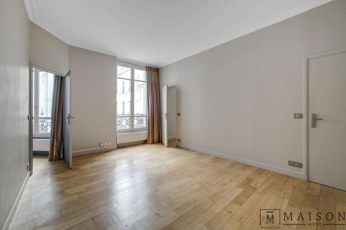 Appartement à PARIS-9E