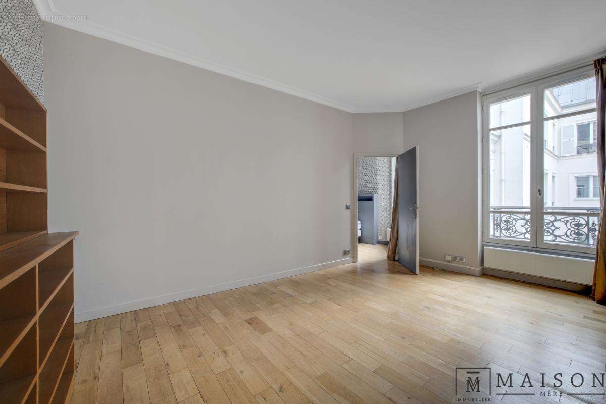 Appartement à PARIS-9E