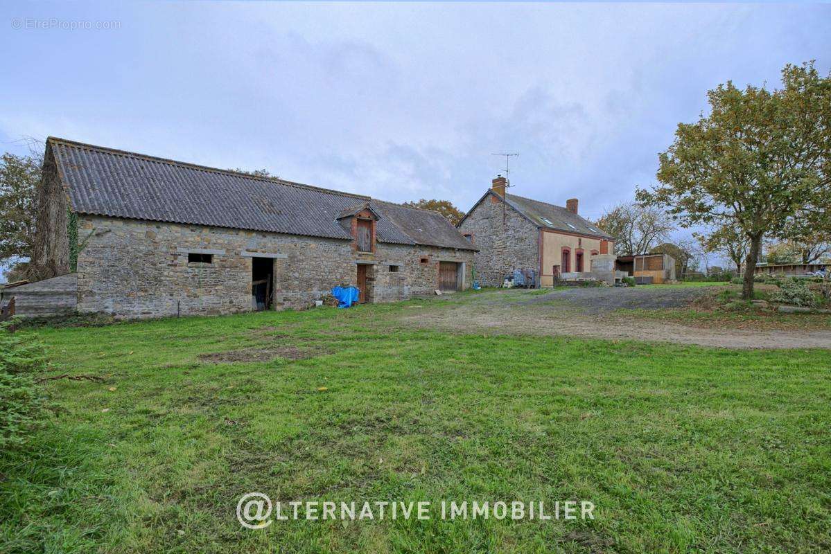 Maison à MARTIGNE-FERCHAUD