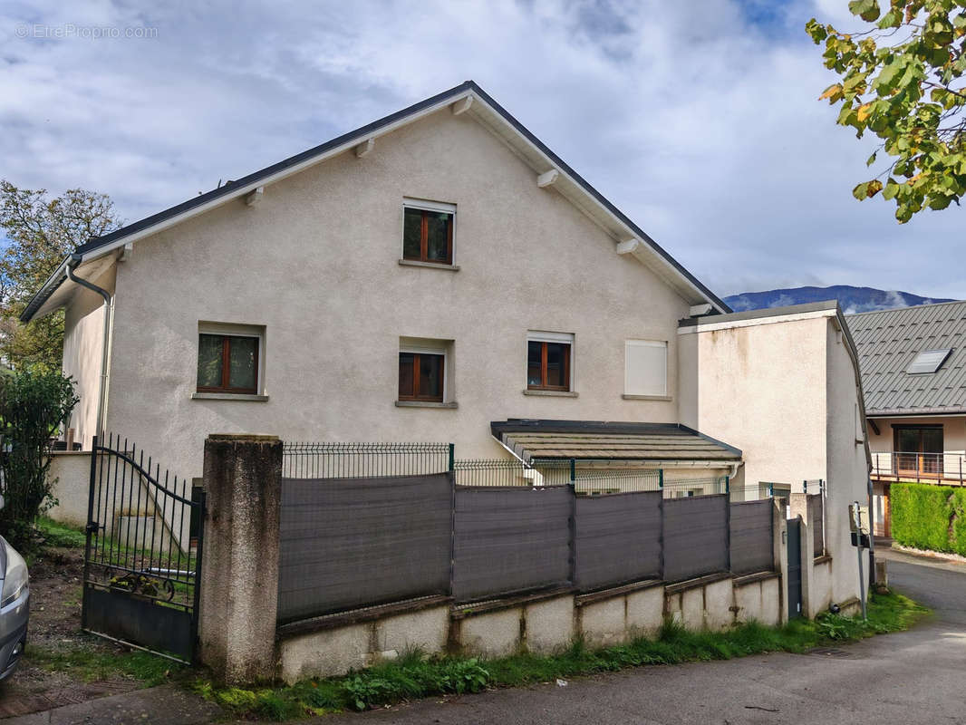 Maison à CHATEAUNEUF