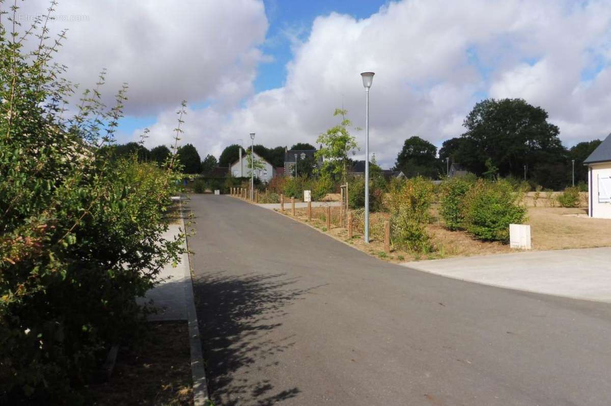 Terrain à LA VILLE-AUX-CLERCS