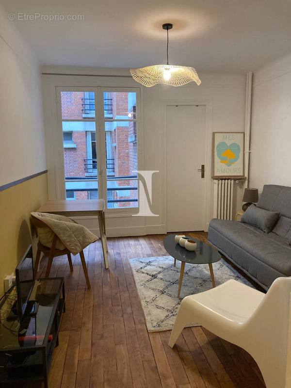 Appartement à PARIS-9E