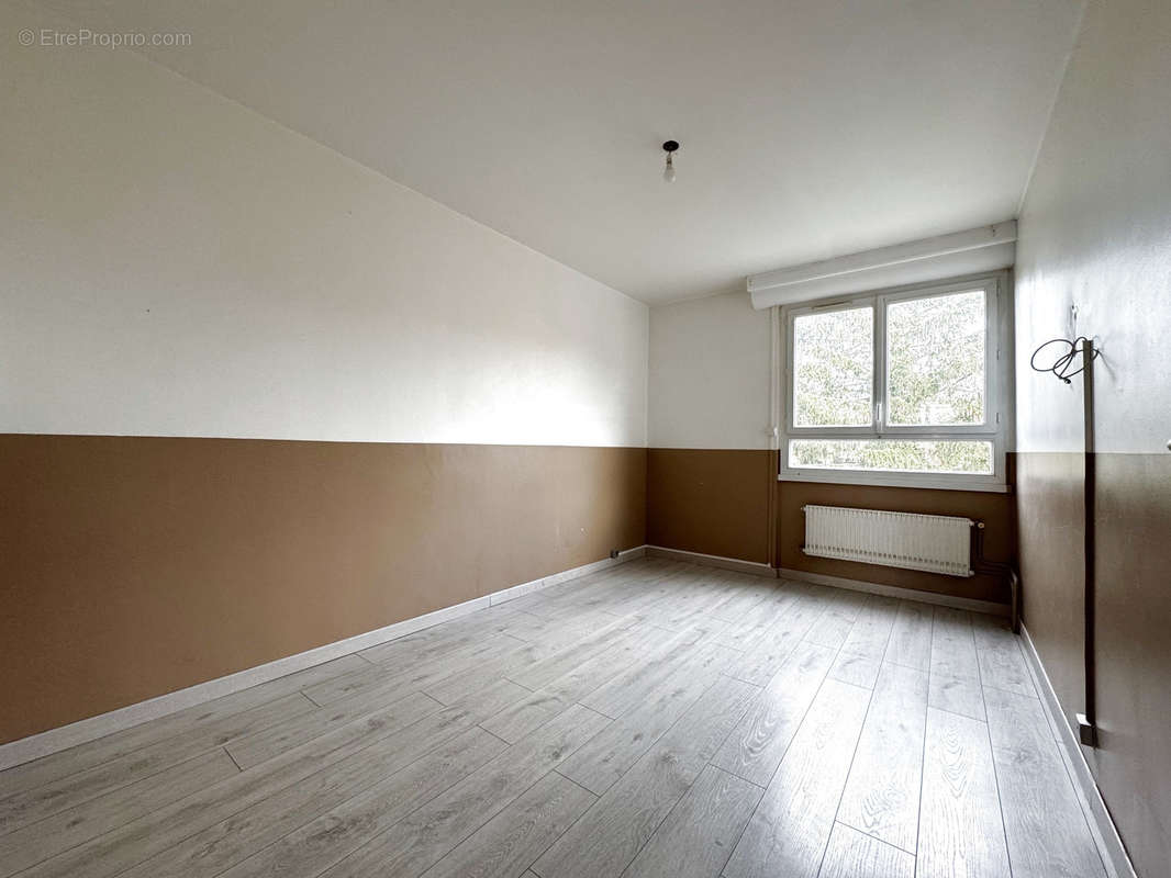 Appartement à SURVILLIERS