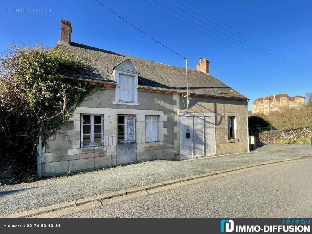 Maison à BOUSSAC