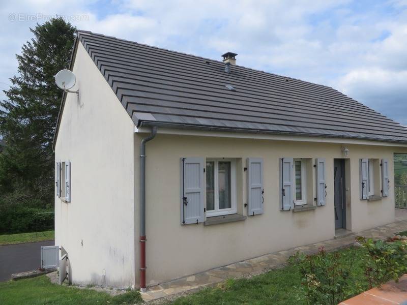 Maison à SAINT-CERNIN