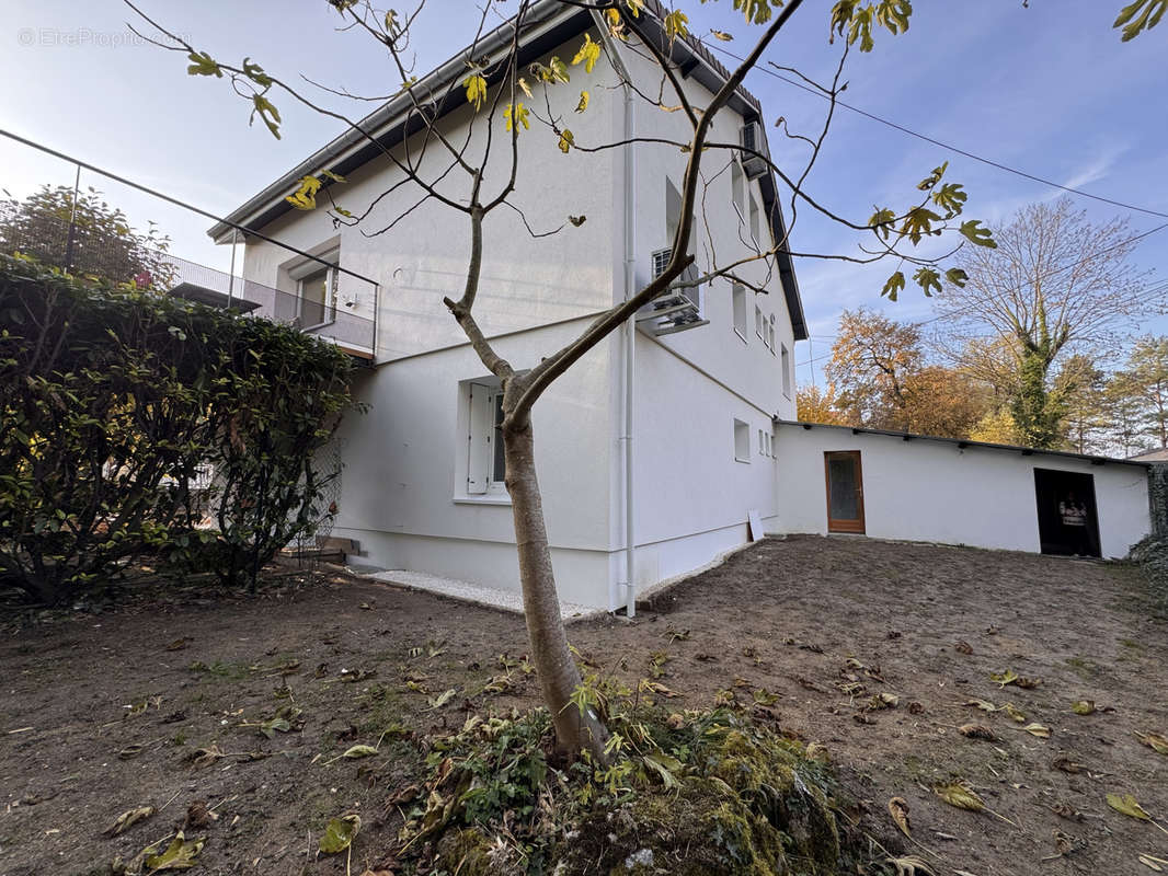 Appartement à BRIE-ET-ANGONNES