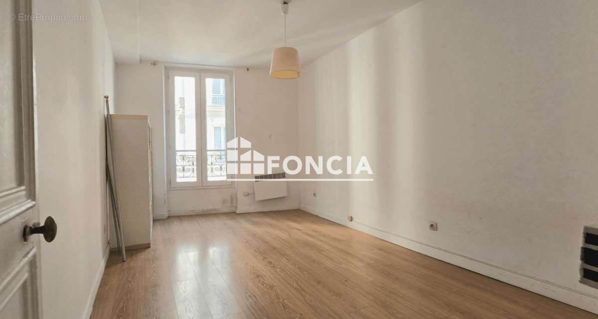 Appartement à PARIS-17E