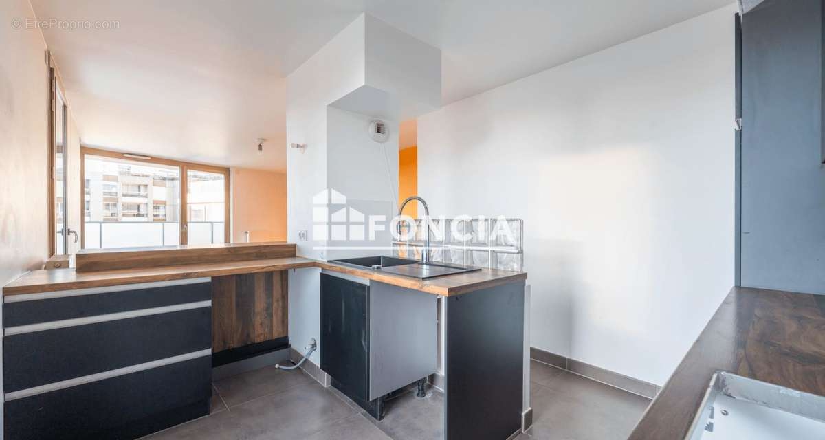 Appartement à PARIS-19E