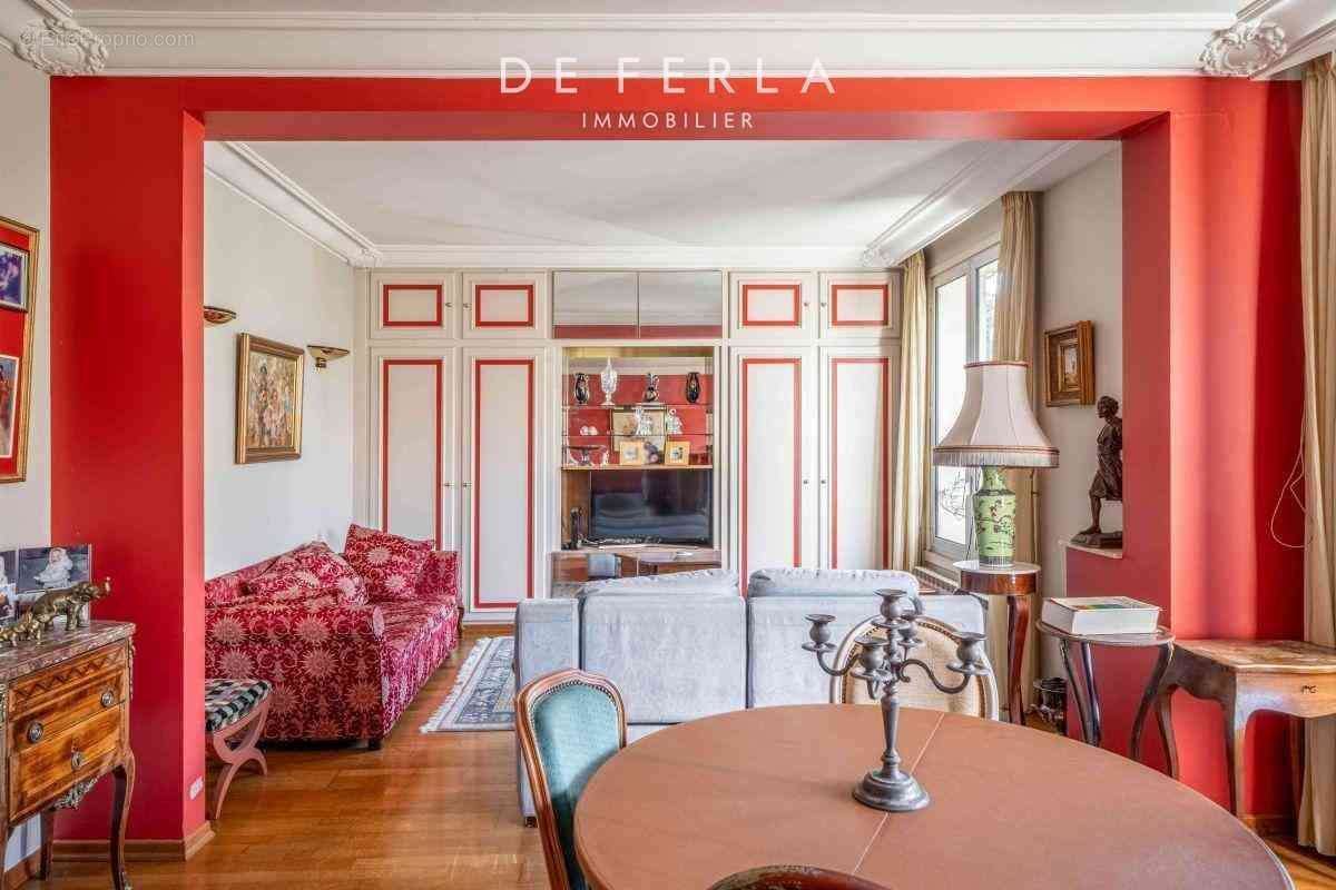 Appartement à PARIS-2E