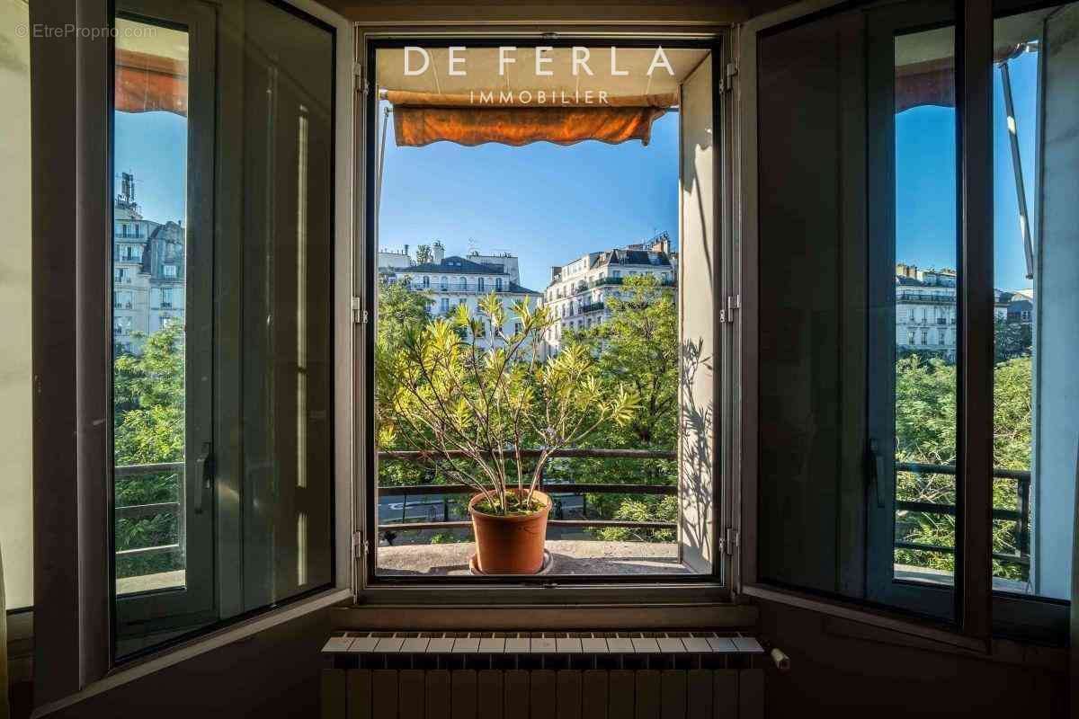 Appartement à PARIS-2E