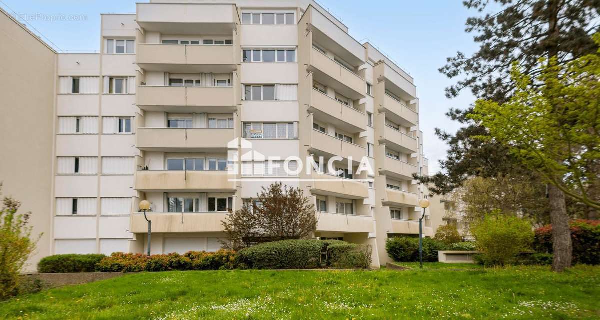 Appartement à LES ULIS