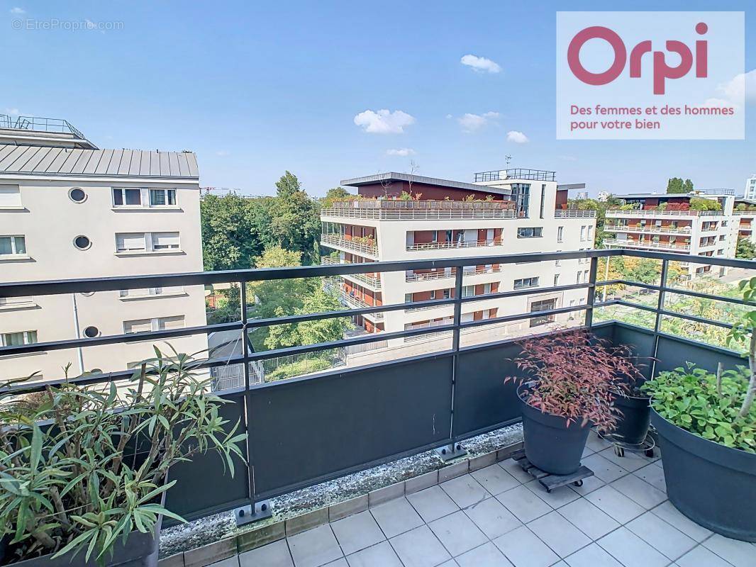 Appartement à ISSY-LES-MOULINEAUX