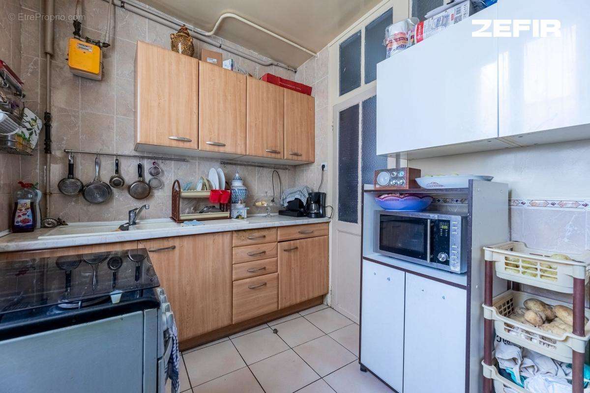 Appartement à PARIS-10E