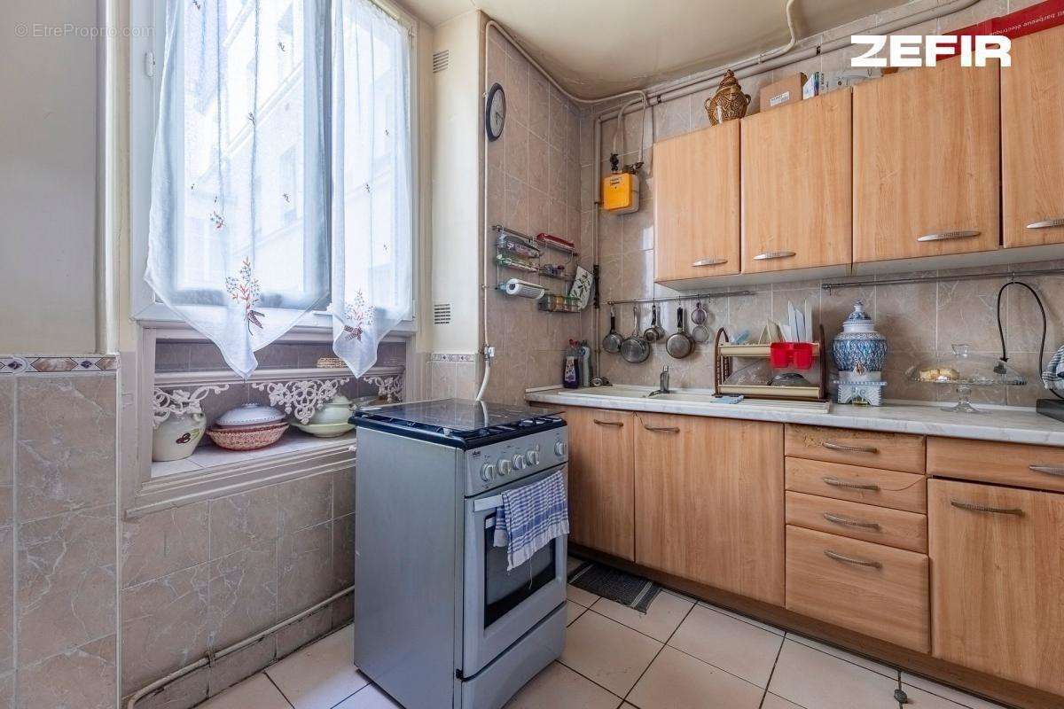 Appartement à PARIS-10E