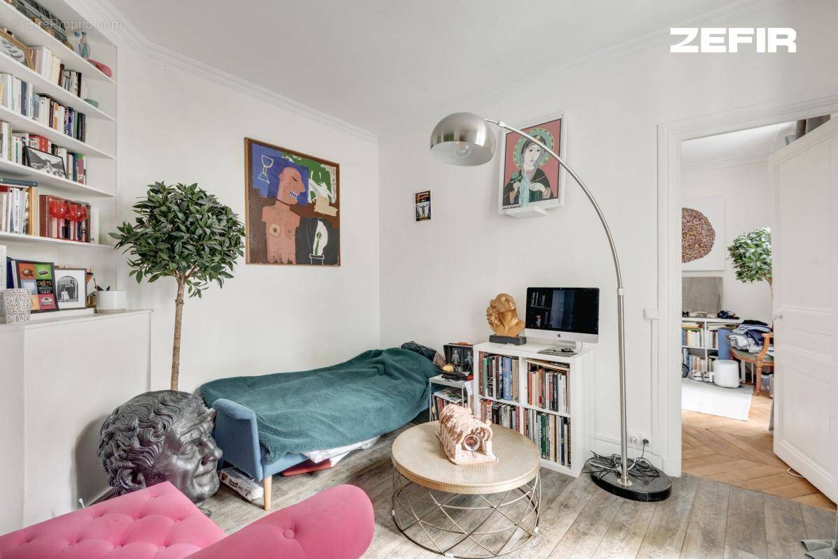 Appartement à PARIS-10E