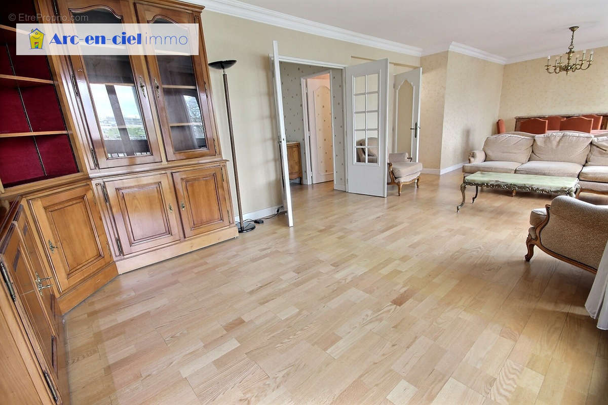 Appartement à PARIS-20E