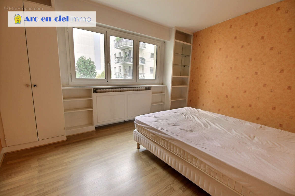 Appartement à PARIS-20E