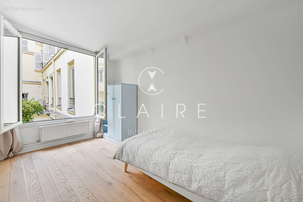 Appartement à PARIS-10E