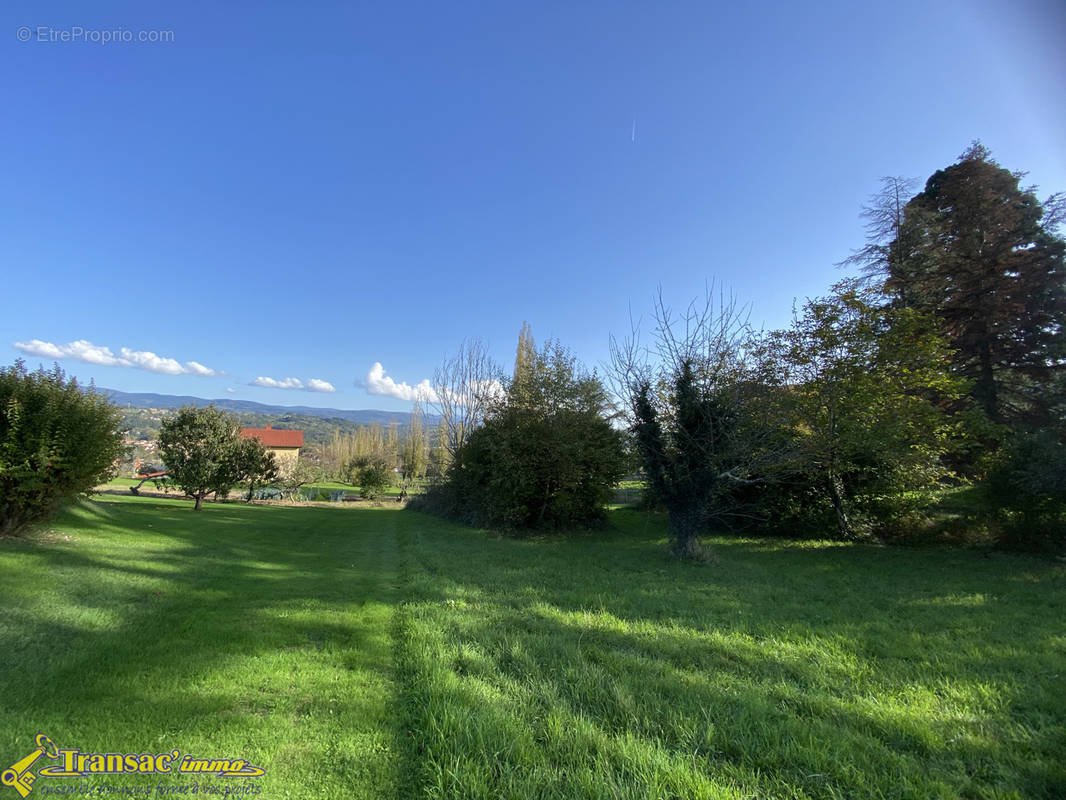 Terrain à COURPIERE