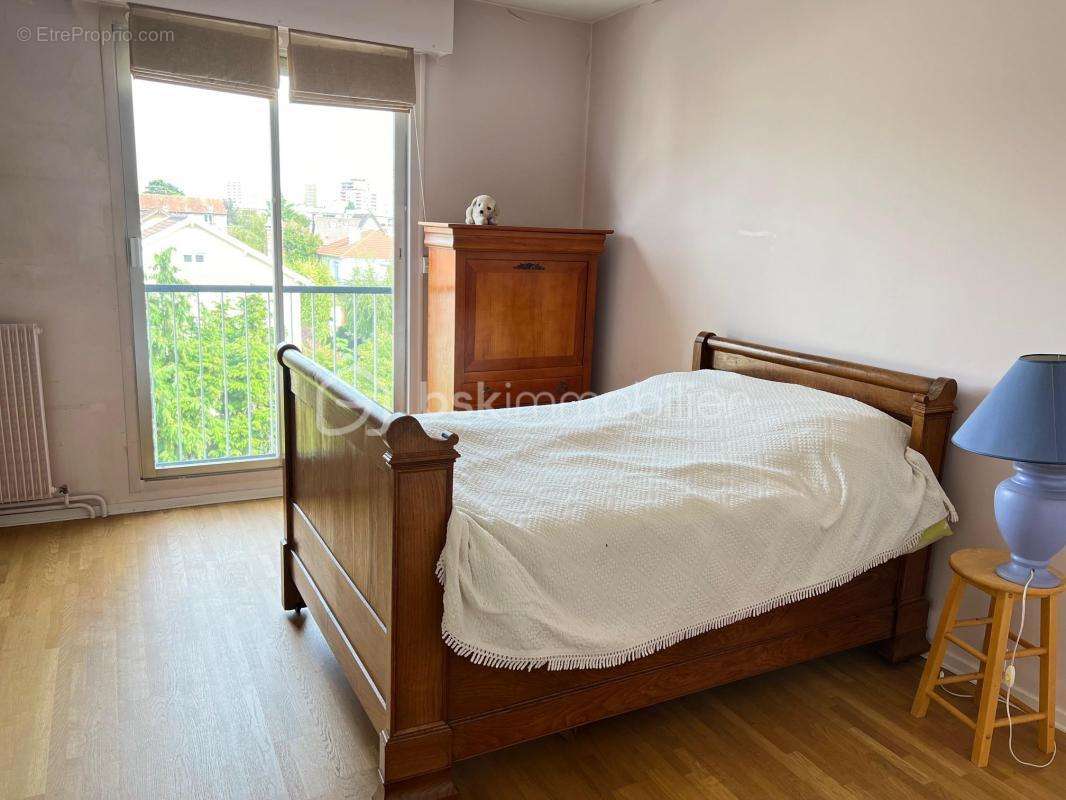 Appartement à BOURG-LA-REINE