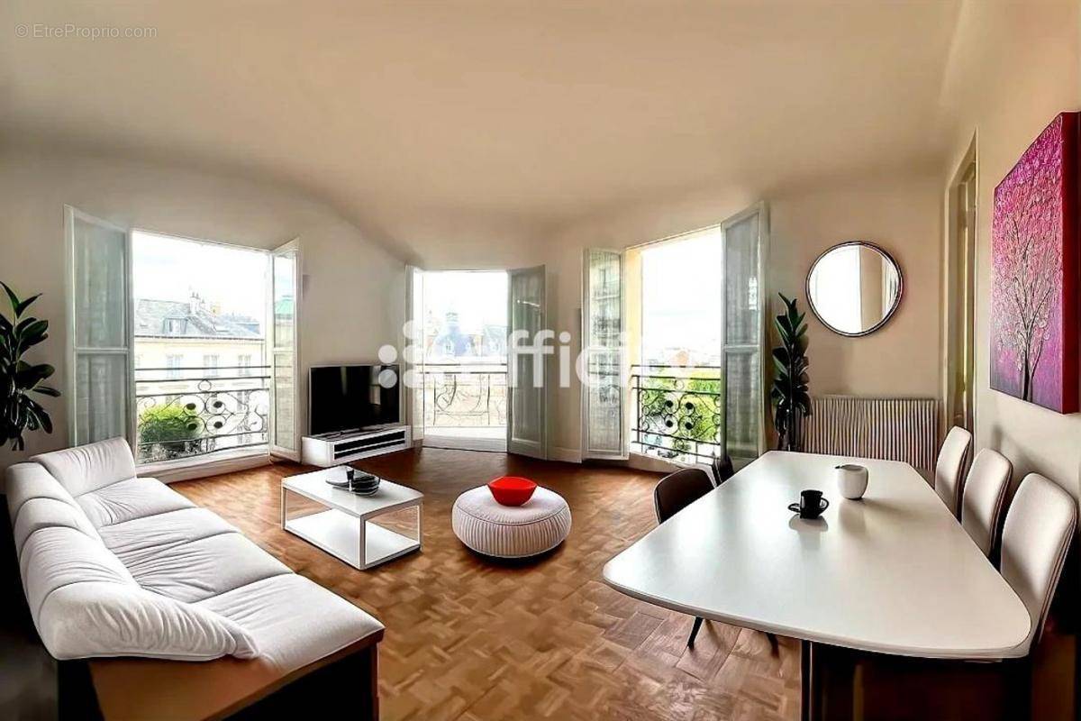 Appartement à VERSAILLES