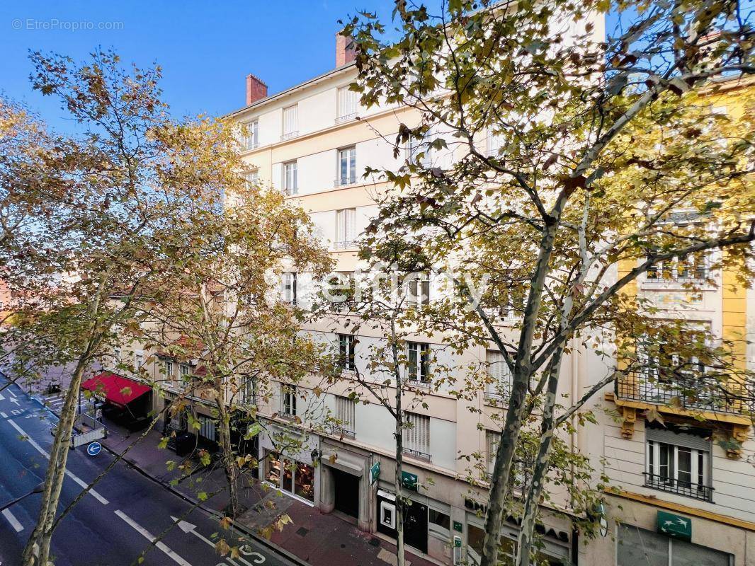 Appartement à LYON-8E